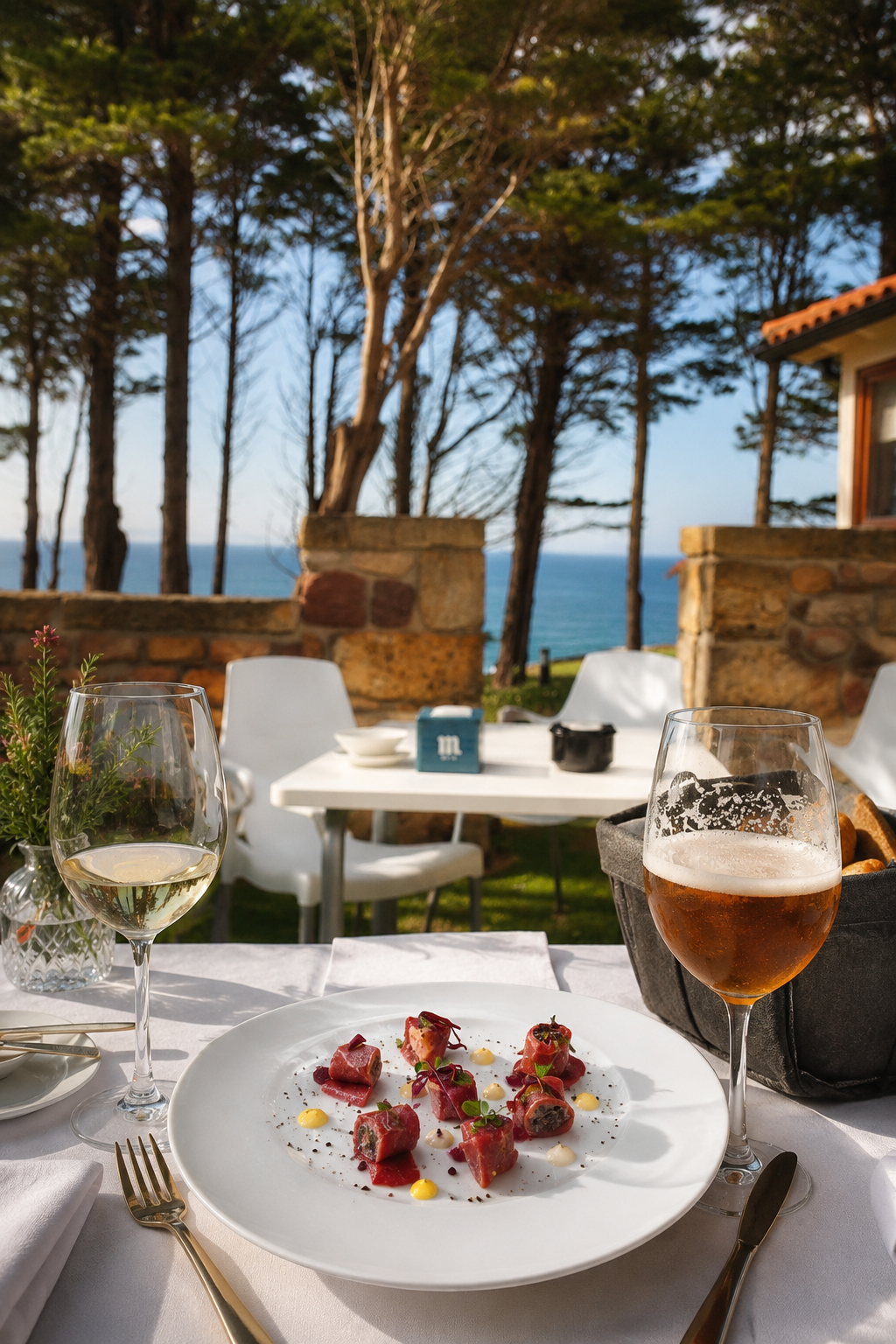 Terraza frente al mar con vistas y aperitivo